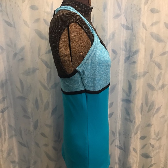 Jazzercise Athletic Top with built-in shelf bra - Picture 3 of 9